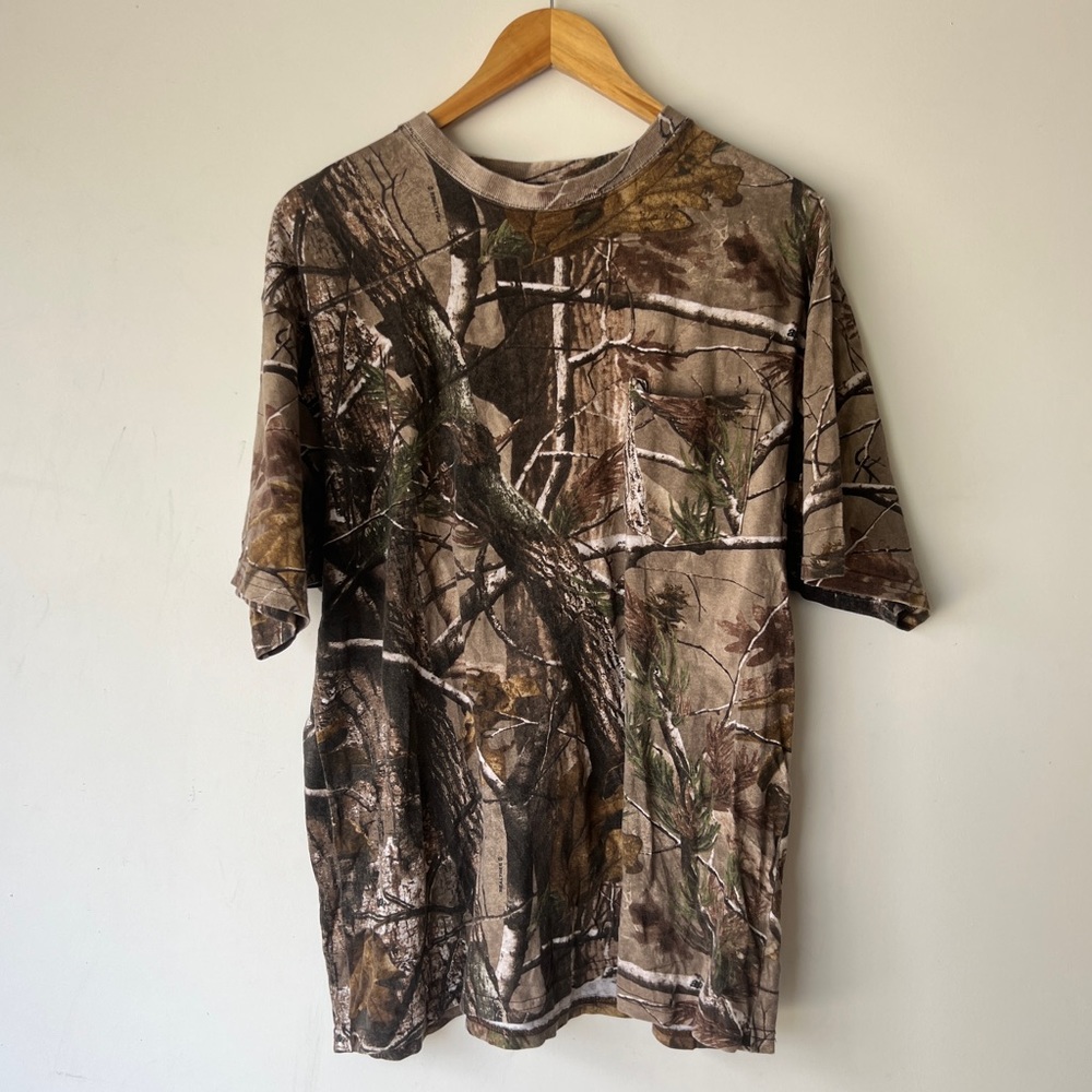Realtree Hunting Camo Front Pocket Short Sleeve T-shirt